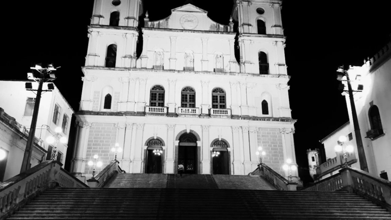 Delírios – Filosofia e Reflexão no Túnel da Morte