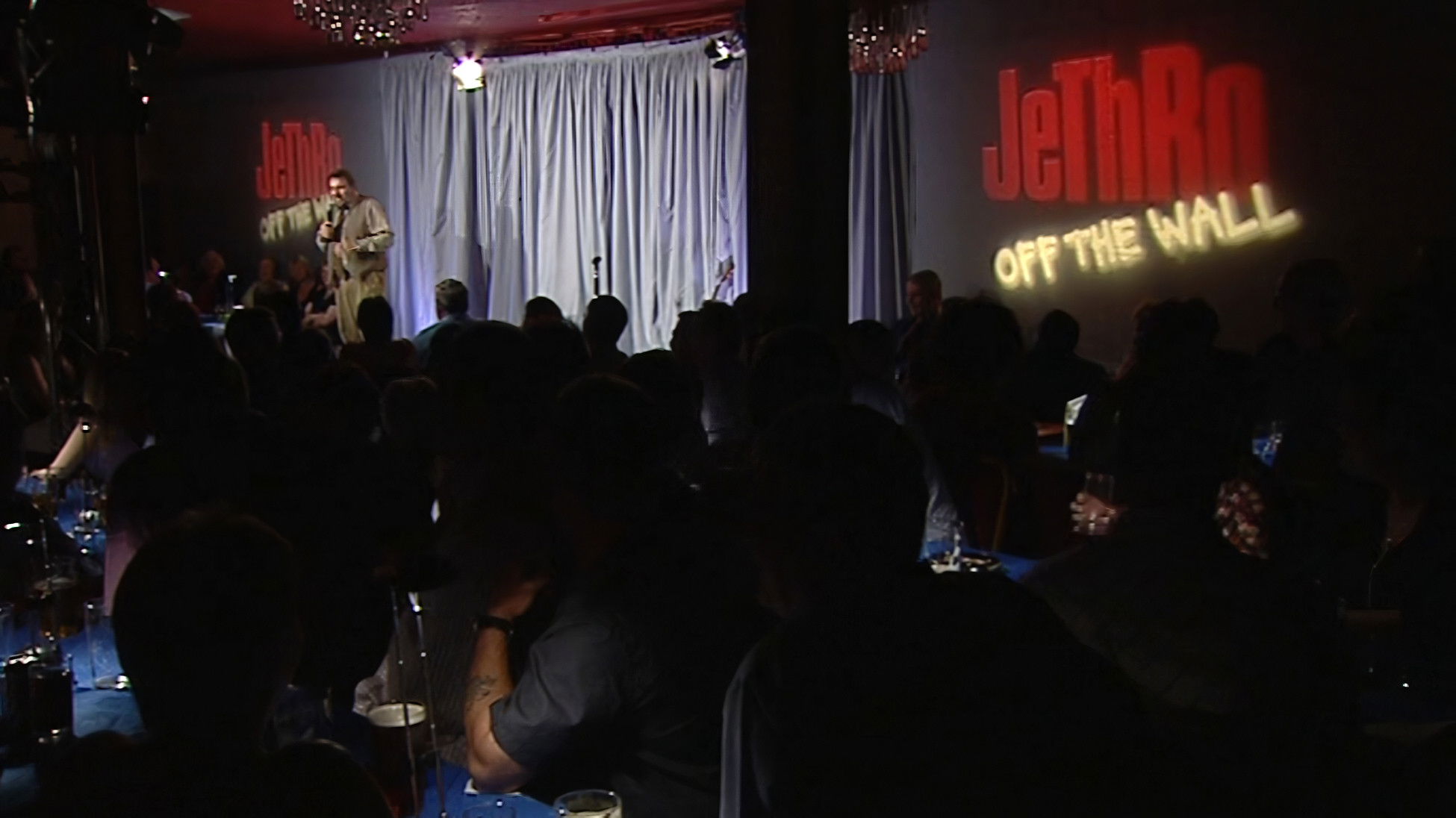 Jethro: Off The Wall - Live